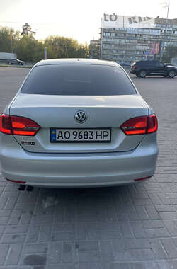 Седан Volkswagen Jetta 2013 в Киеве