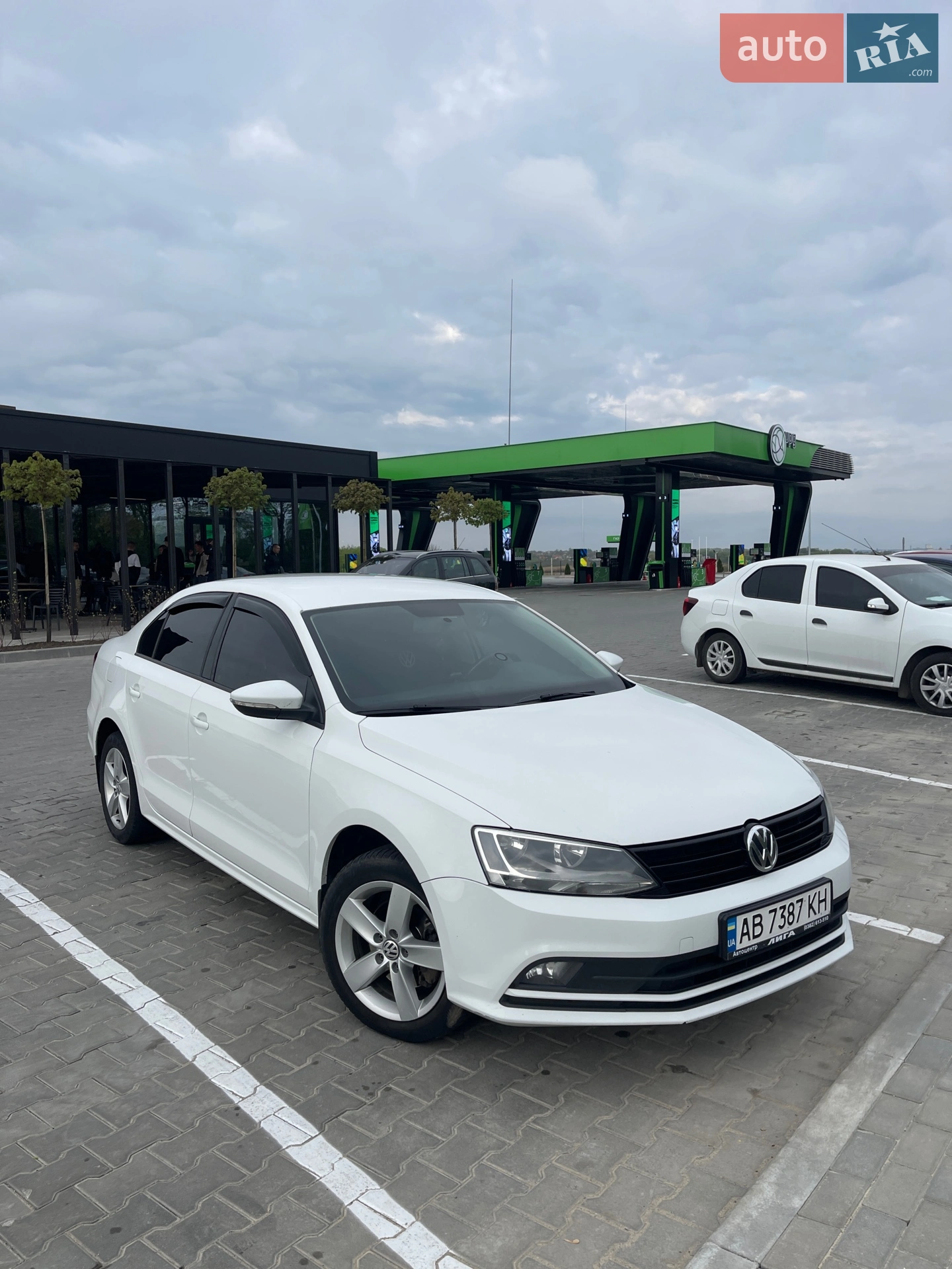 2016 Volkswagen Jetta - фото 1