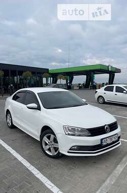 Седан Volkswagen Jetta 2016 в Вінниці