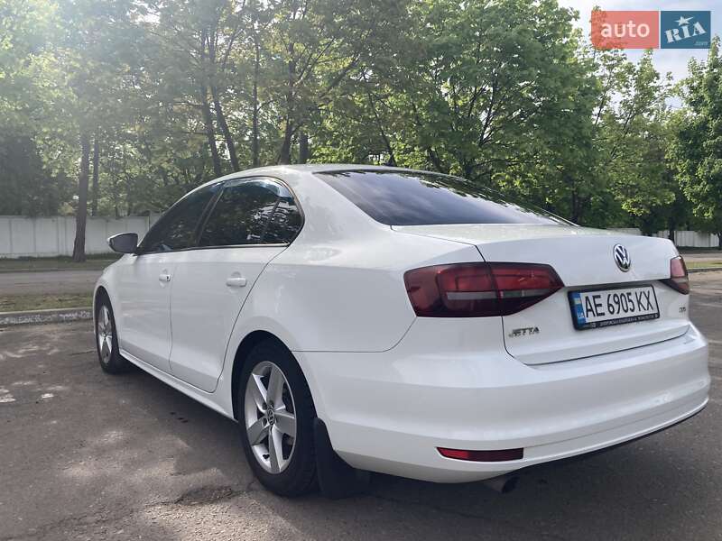 Седан Volkswagen Jetta 2016 в Кривом Роге
