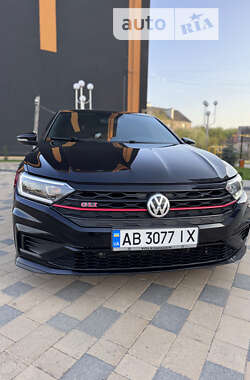Седан Volkswagen Jetta 2019 в Виннице