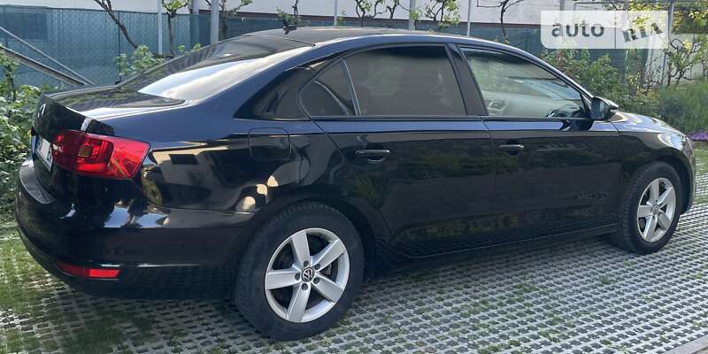 Седан Volkswagen Jetta 2013 в Мукачевому