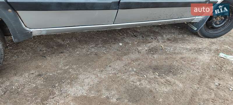 Седан Volkswagen Jetta 1989 в Ромнах