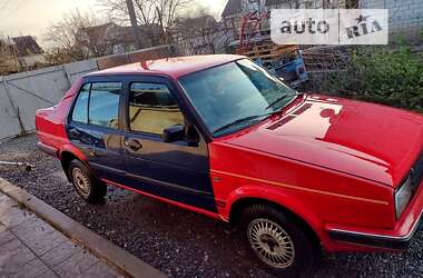 Седан Volkswagen Jetta 1986 в Пирятине