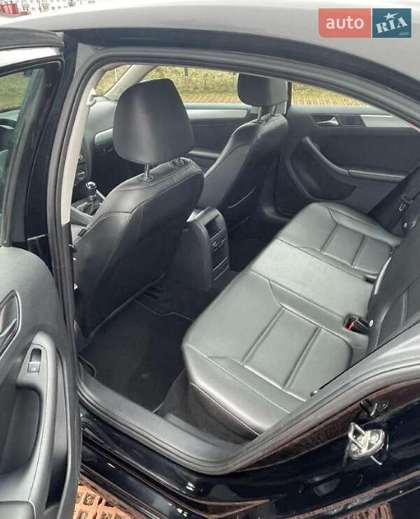 Универсал Volkswagen Jetta 2014 в Тернополе