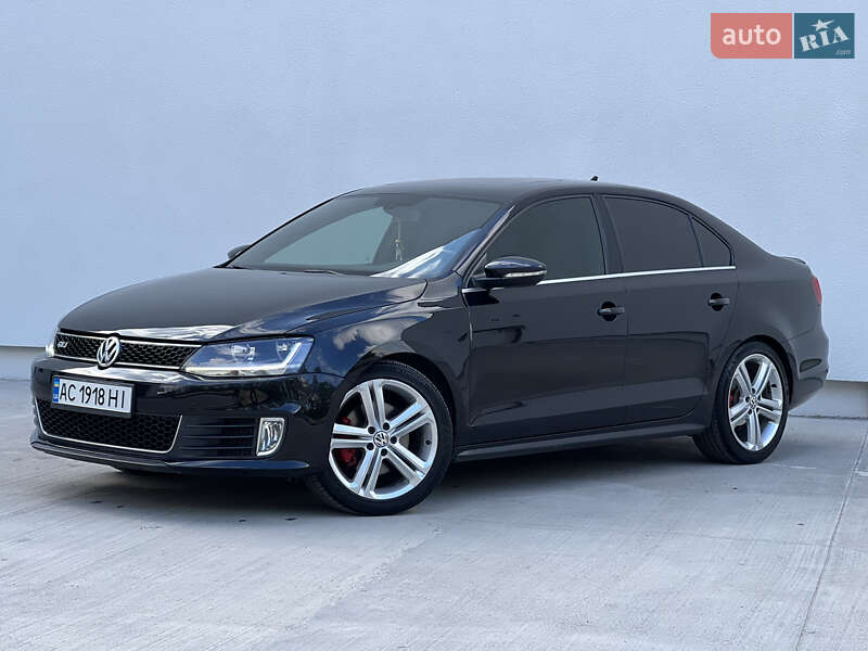 Седан Volkswagen Jetta 2015 в Луцке