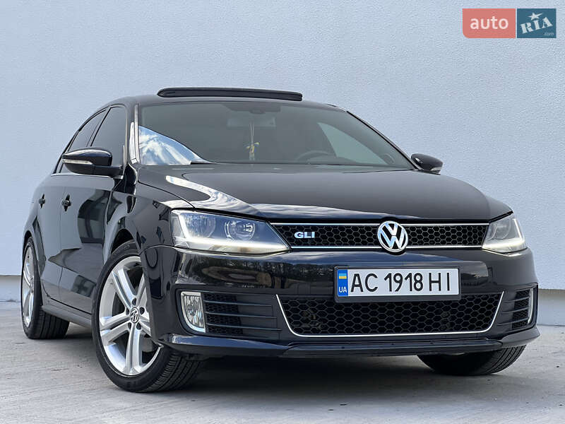 Седан Volkswagen Jetta 2015 в Луцке
