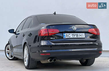 Седан Volkswagen Jetta 2015 в 
