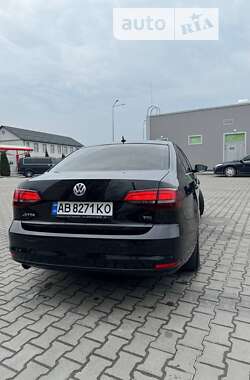 Седан Volkswagen Jetta 2016 в Виннице