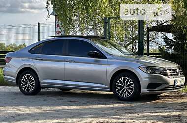 Седан Volkswagen Jetta 2019 в Стрые