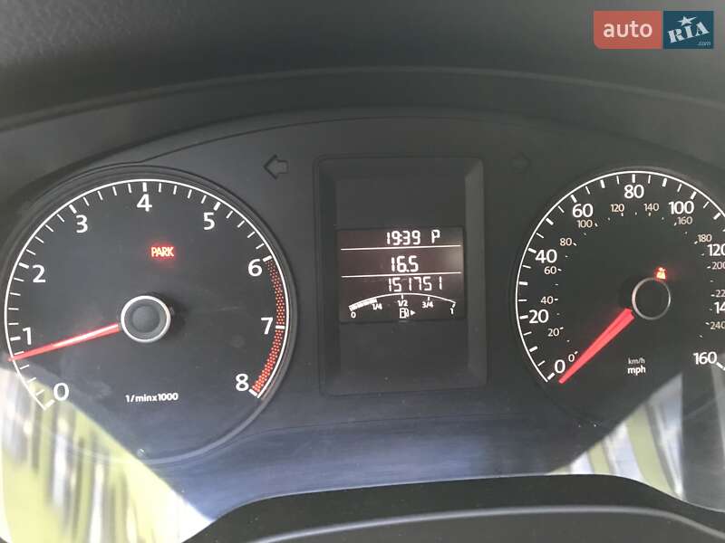 Седан Volkswagen Jetta 2013 в Львові