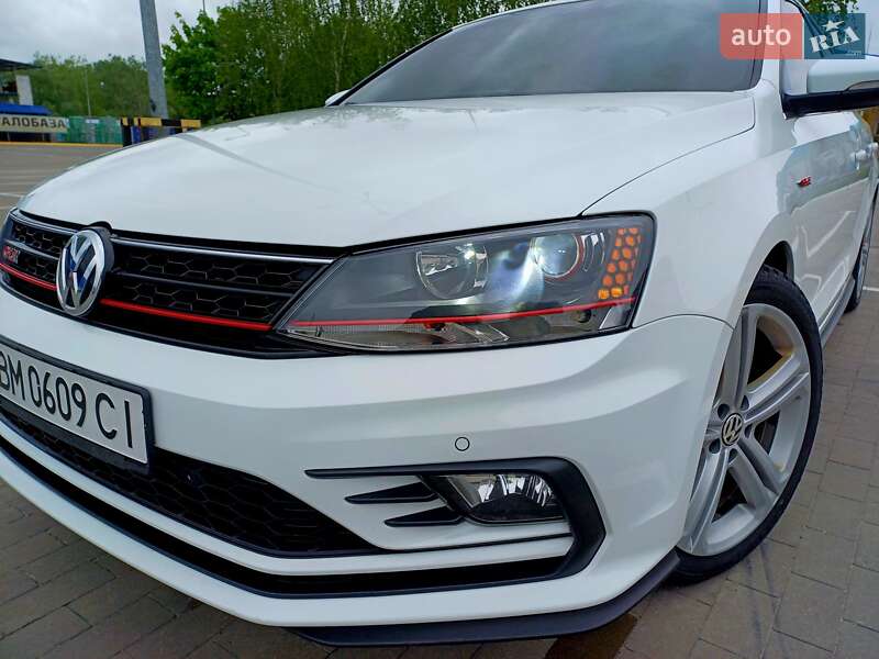 Седан Volkswagen Jetta 2016 в Тернополе
