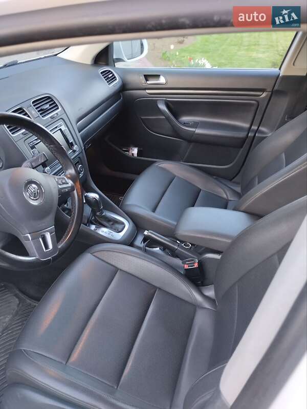 Универсал Volkswagen Jetta 2013 в Ровно