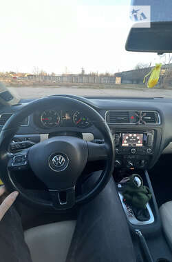 Седан Volkswagen Jetta 2012 в Николаеве