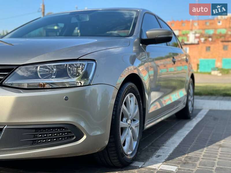 Седан Volkswagen Jetta 2012 в Харкові