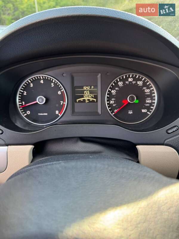 Седан Volkswagen Jetta 2012 в Харкові