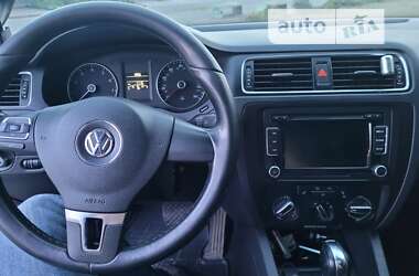 Седан Volkswagen Jetta 2011 в Днепре