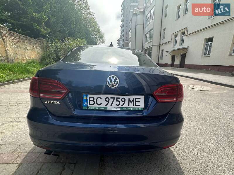 Седан Volkswagen Jetta 2013 в Львове