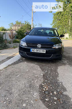 Седан Volkswagen Jetta 2013 в Днепре