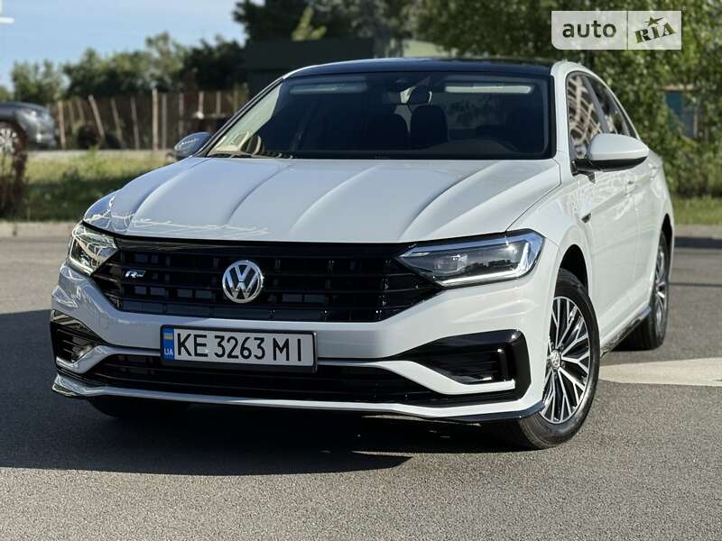 Седан Volkswagen Jetta 2018 в Днепре