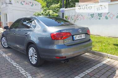 Седан Volkswagen Jetta 2014 в Ивано-Франковске