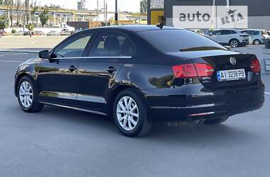 Седан Volkswagen Jetta 2014 в Киеве