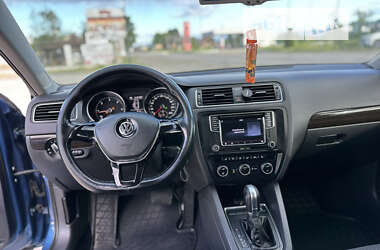 Седан Volkswagen Jetta 2016 в Хусте