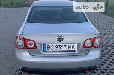 Седан Volkswagen Jetta 2009 в Луцьку