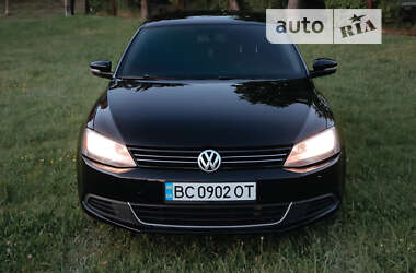 Седан Volkswagen Jetta 2014 в Львове