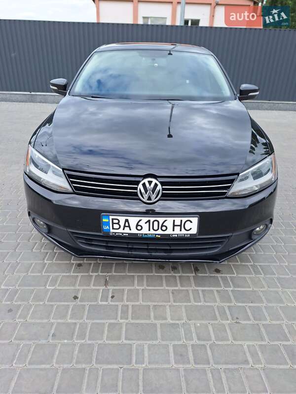 Седан Volkswagen Jetta 2012 в 