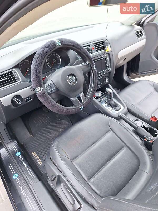 Седан Volkswagen Jetta 2012 в Кропивницькому