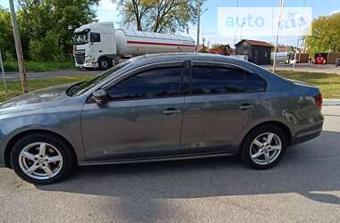 Седан Volkswagen Jetta 2015 в Сумах