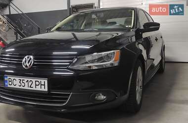 Седан Volkswagen Jetta 2014 в 