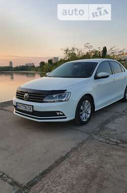 Седан Volkswagen Jetta 2016 в Киеве