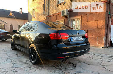 Седан Volkswagen Jetta 2013 в Києві