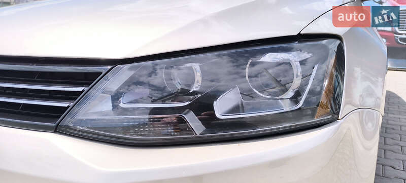 Седан Volkswagen Jetta 2012 в Одесі