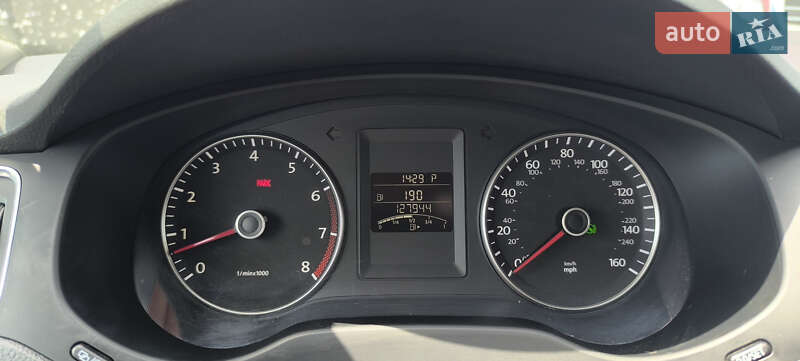 Седан Volkswagen Jetta 2012 в Одесі
