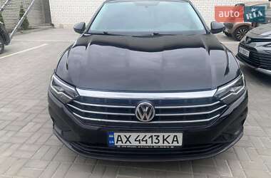 Седан Volkswagen Jetta 2018 в 