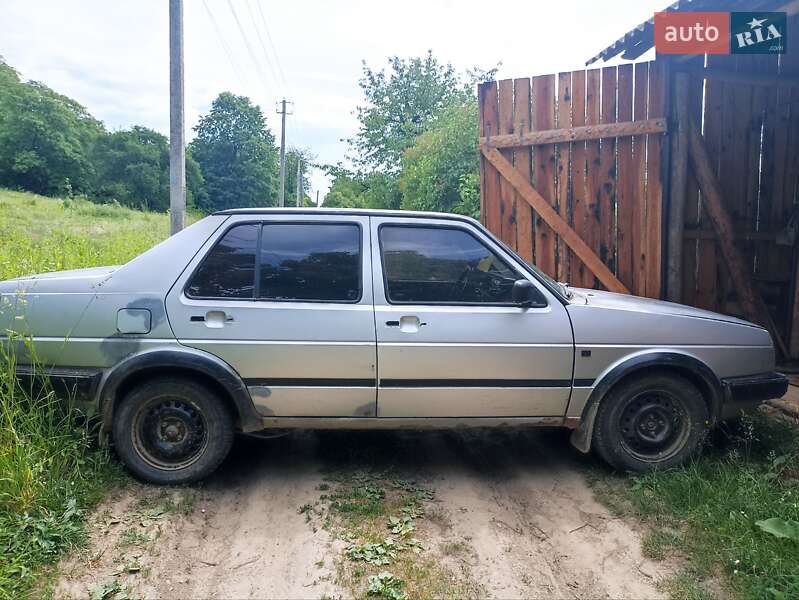 Седан Volkswagen Jetta 1984 в Сторожинце
