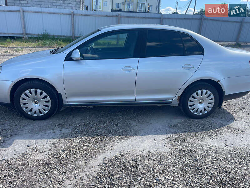 Седан Volkswagen Jetta 2007 в Львове