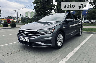 Седан Volkswagen Jetta 2018 в Хмельницком