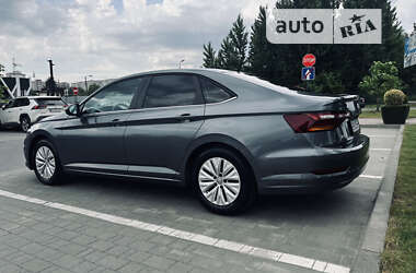 Седан Volkswagen Jetta 2018 в Хмельницком