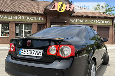 Седан Volkswagen Jetta 2006 в Кривом Роге