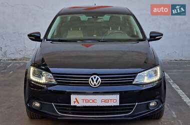 Седан Volkswagen Jetta 2013 в 
