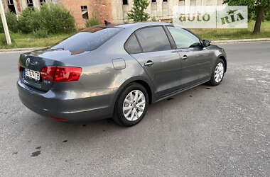 Седан Volkswagen Jetta 2010 в Новояворовске