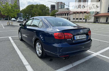 Седан Volkswagen Jetta 2011 в Киеве