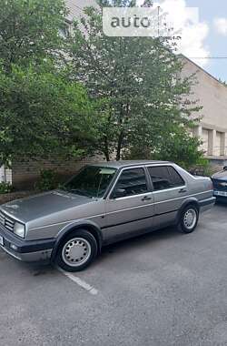 Седан Volkswagen Jetta 1990 в Ровно