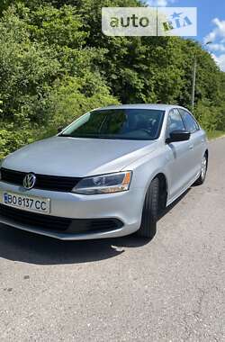 Седан Volkswagen Jetta 2013 в Тернополі