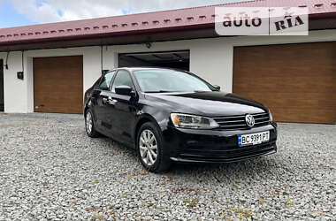 Седан Volkswagen Jetta 2015 в Львове