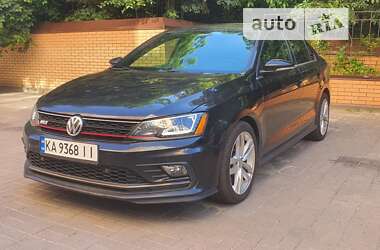 Седан Volkswagen Jetta 2015 в Києві